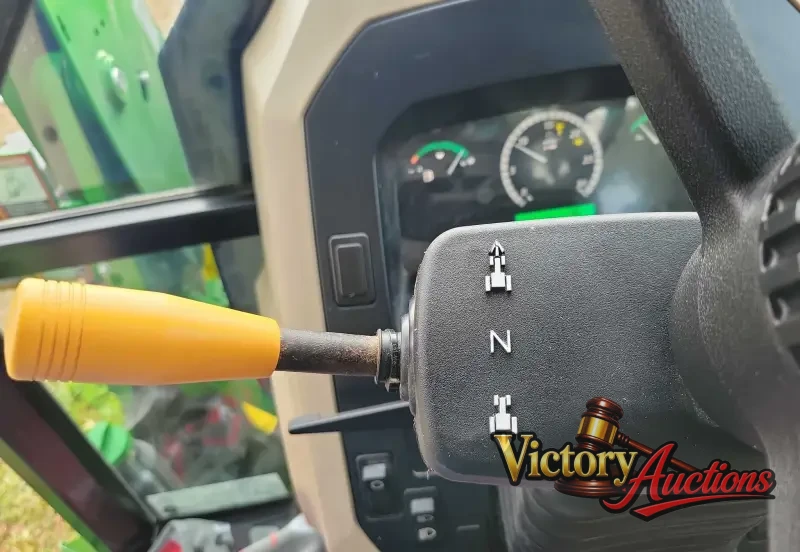2015 John Deere 5075E photo 60