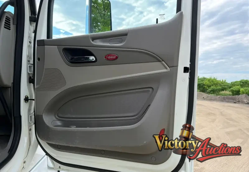 2021 Peterbilt 567 Quad-Axle Dump Truck photo 86