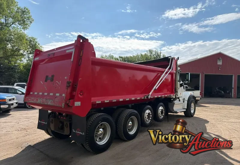 2021 Peterbilt 567 Quad-Axle Dump Truck photo 5