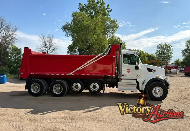 2021 Peterbilt 567 Quad-Axle Dump Truck photo 4