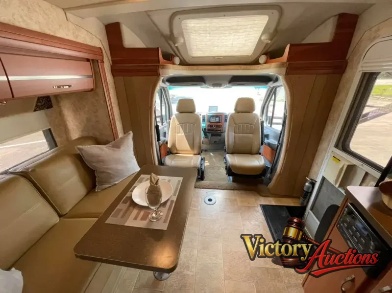 2014 Winnebago View 24g photo 13