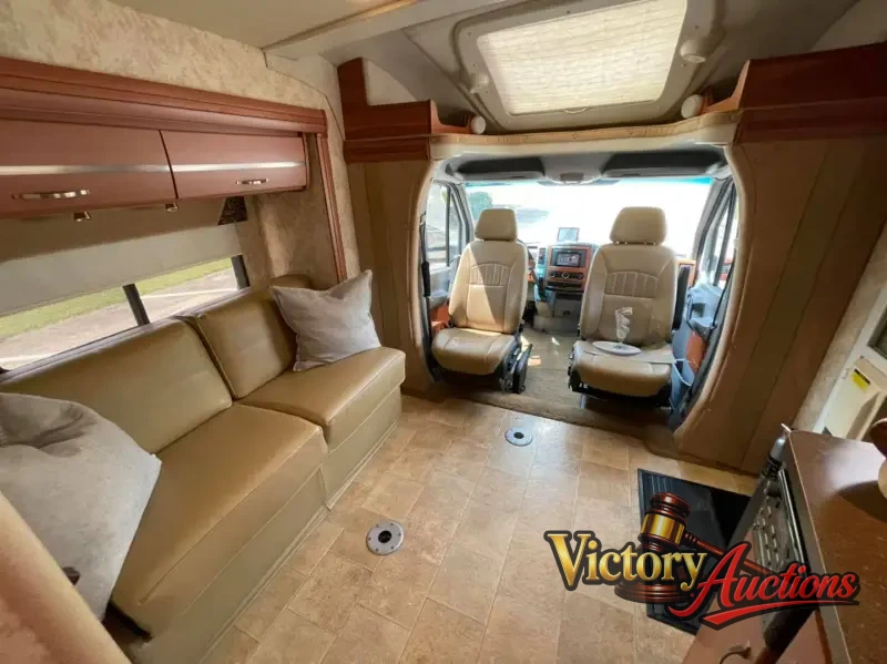 2014 Winnebago View 24g photo 3