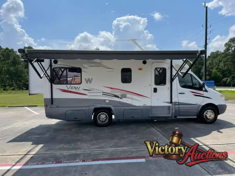 2014 Winnebago View 24g photo 21