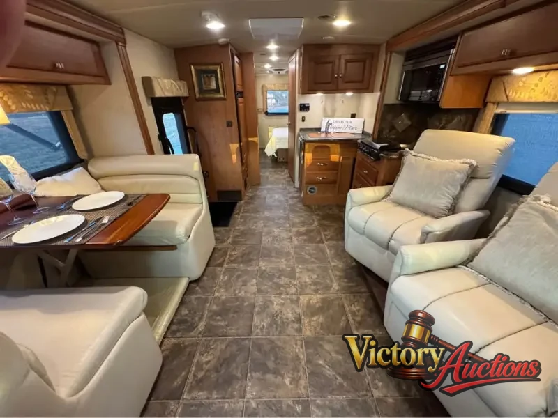 2013 Itasca Cambria 30 photo 15