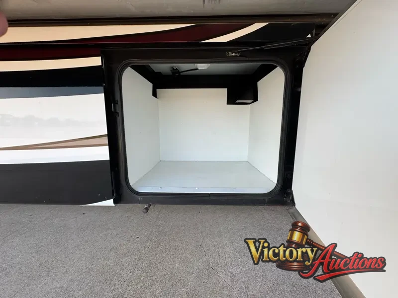 2012 Fleetwood Expedition 38B Bunkhouse photo 43