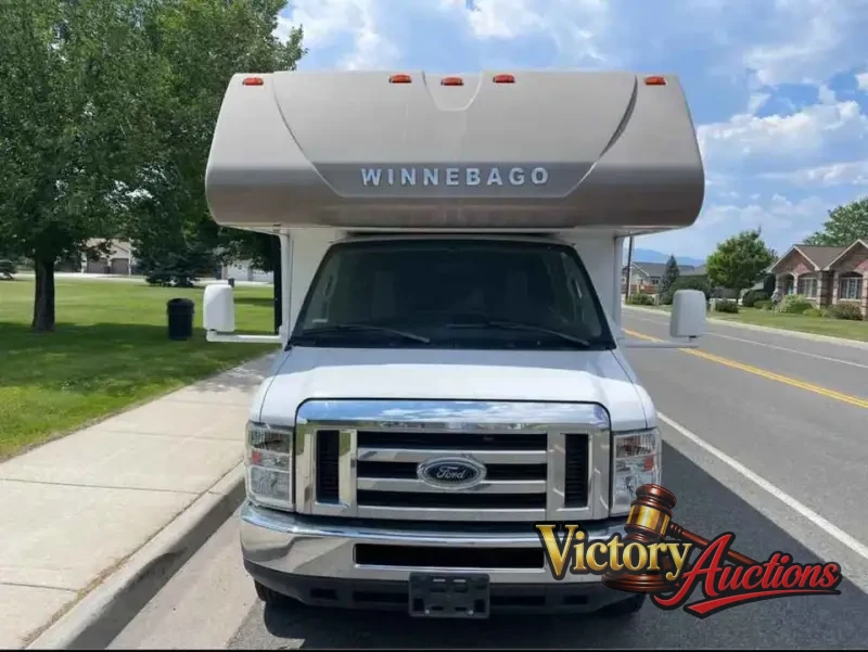 2017 Winnebago Minnie Winnie 22R photo 3