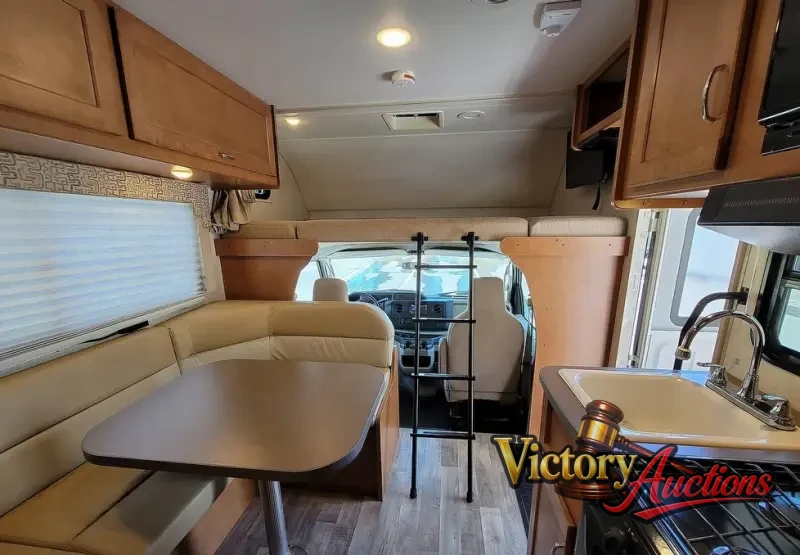 2017 Winnebago Minnie Winnie 22R photo 23
