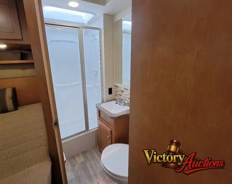 2017 Winnebago Minnie Winnie 22R photo 15