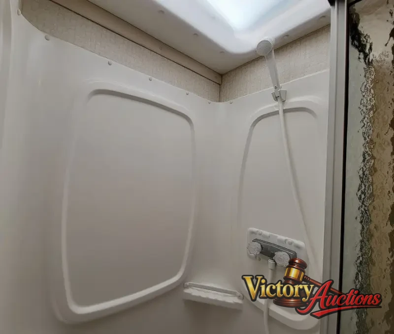 2017 Winnebago Minnie Winnie 22R photo 16