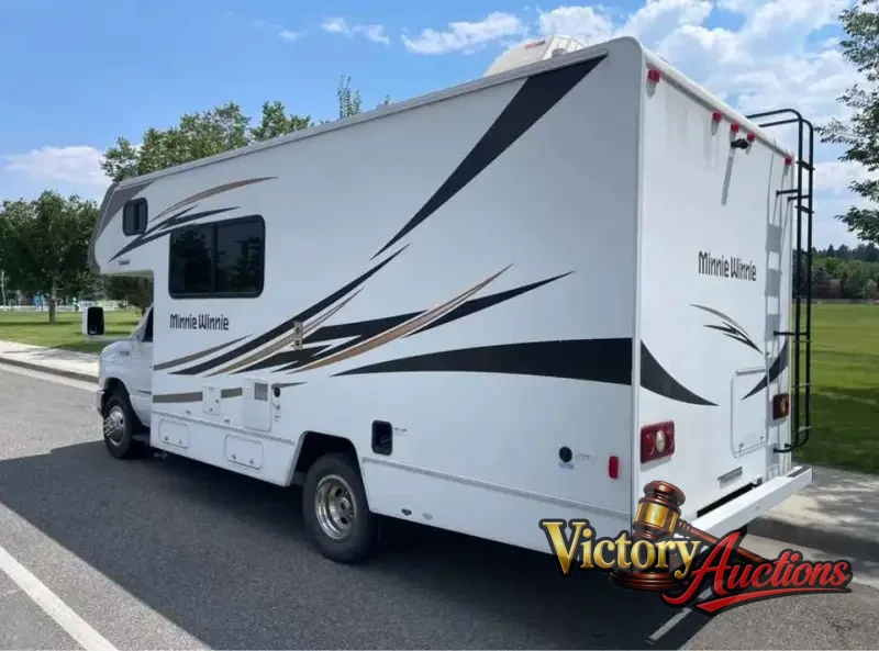 2017 Winnebago Minnie Winnie 22R photo 8