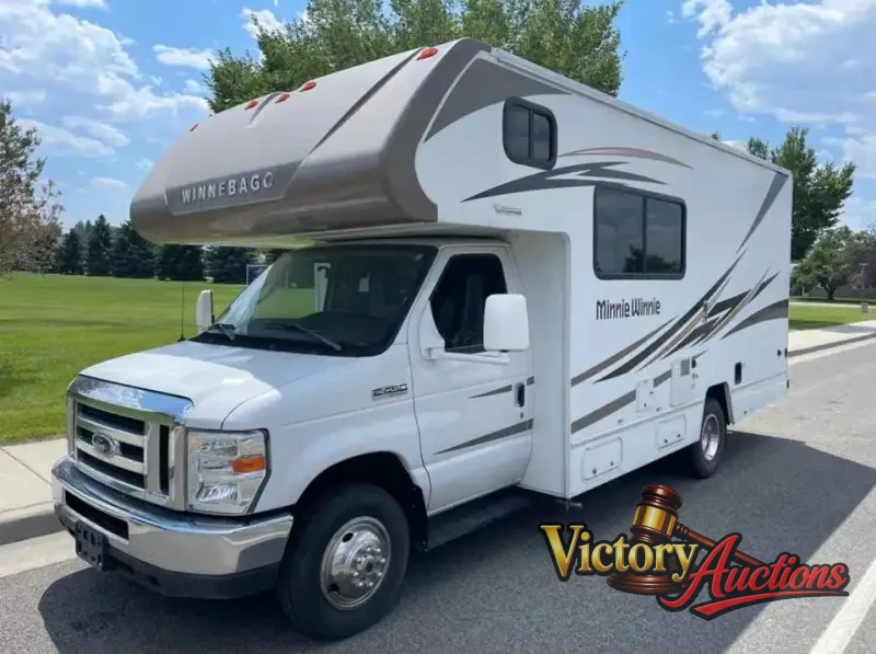 2017 Winnebago Minnie Winnie 22R photo 1