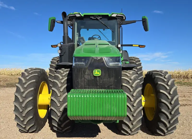 2020 John Deere 8R 310 photo 2