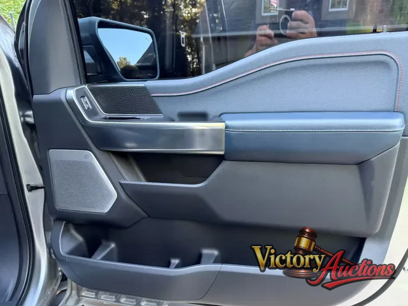 2021 Ford F150 SuperCrew Cab Raptor photo 9