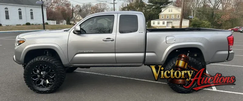 2016 Toyota Tacoma Access Cab SR5 photo 16