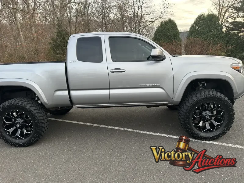 2016 Toyota Tacoma Access Cab SR5 photo 7