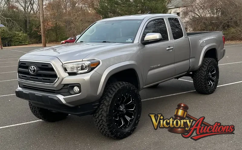 2016 Toyota Tacoma Access Cab SR5 photo 1