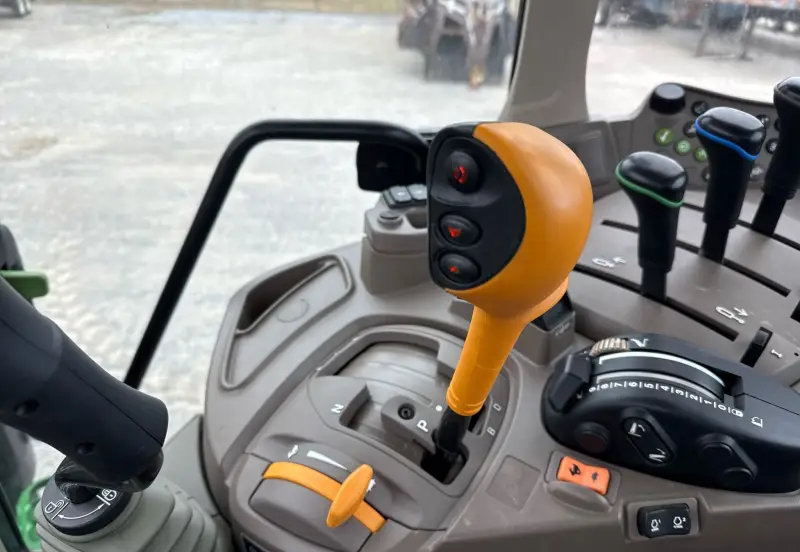 2022 John Deere 6155M photo 46