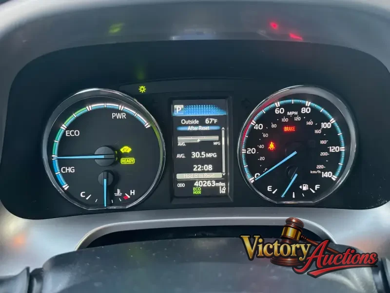 2018 Toyota RAV4 Hybrid XLE photo 23