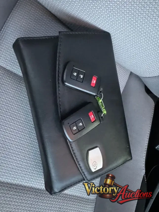 2018 Toyota RAV4 Hybrid XLE photo 18