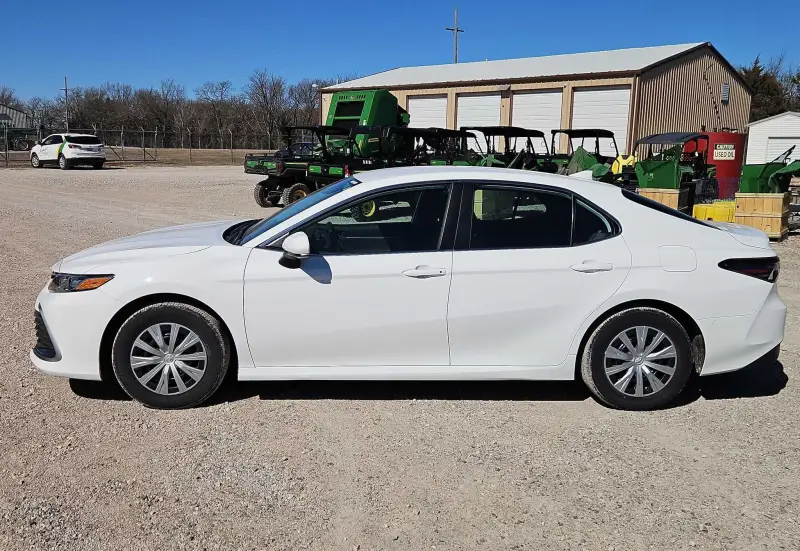 2022 Toyota Camry photo 8
