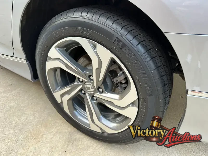 2018 Honda Accord EX-L photo 6
