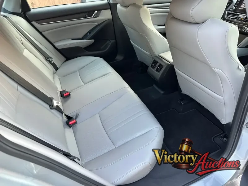 2018 Honda Accord EX-L photo 17
