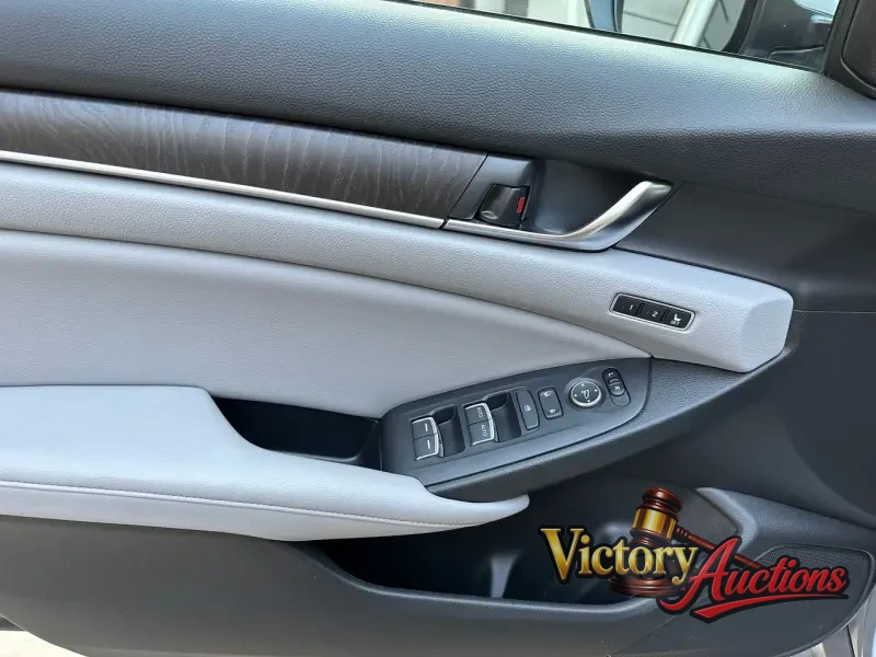 2018 Honda Accord EX-L photo 11