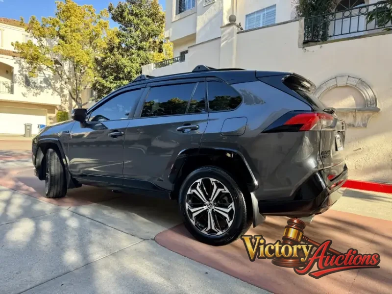 2022 Toyota RAV4  XSE photo 3