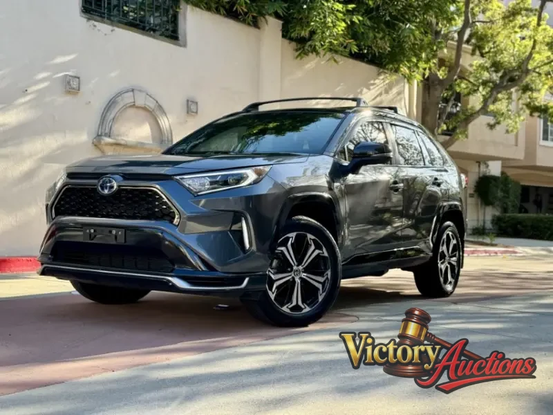 2022 Toyota RAV4  XSE photo 1