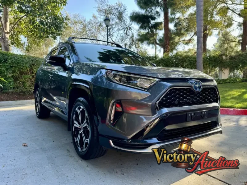 2022 Toyota RAV4  XSE photo 24