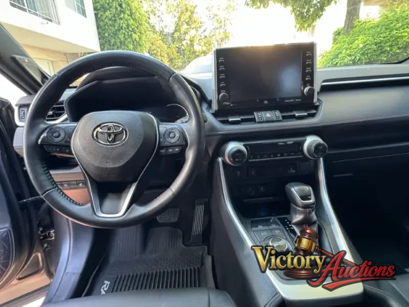 2022 Toyota RAV4  XSE photo 14